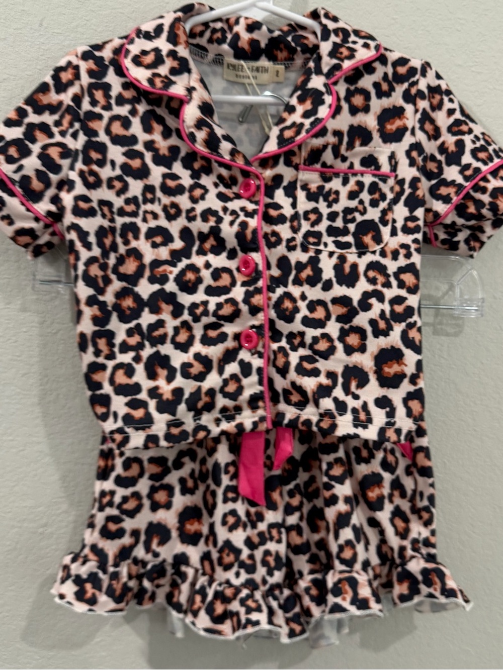Rylee Faith Leopard Animal Print Pajamas Set Top Ruffle Shorts Hot Pink Trim 2T